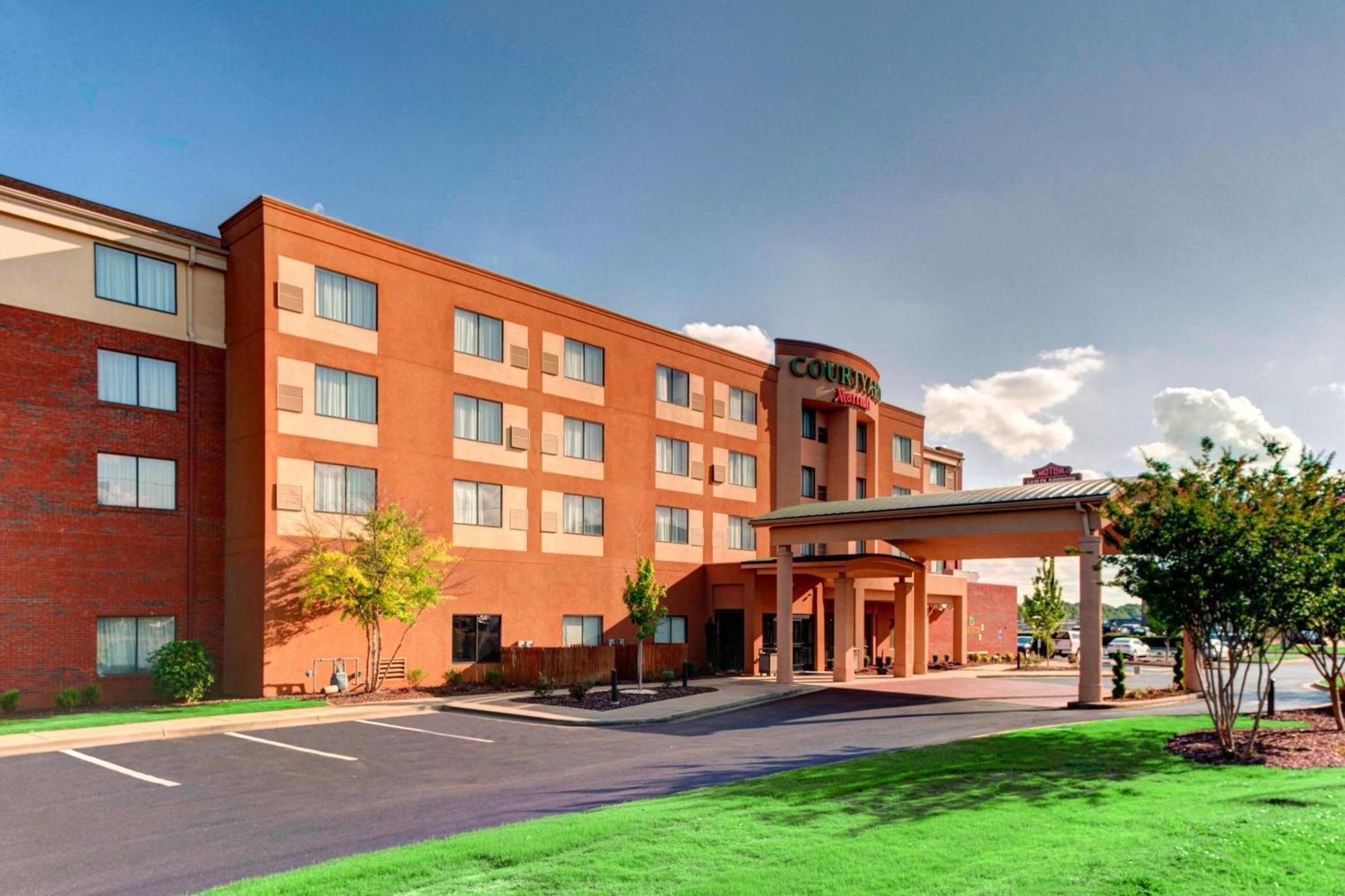 Courtyard By Marriott Anniston Oxford Hotel Exterior foto